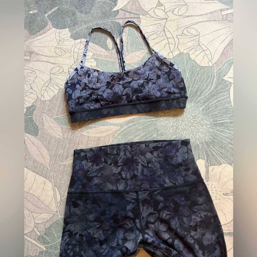 Lululemon workout set